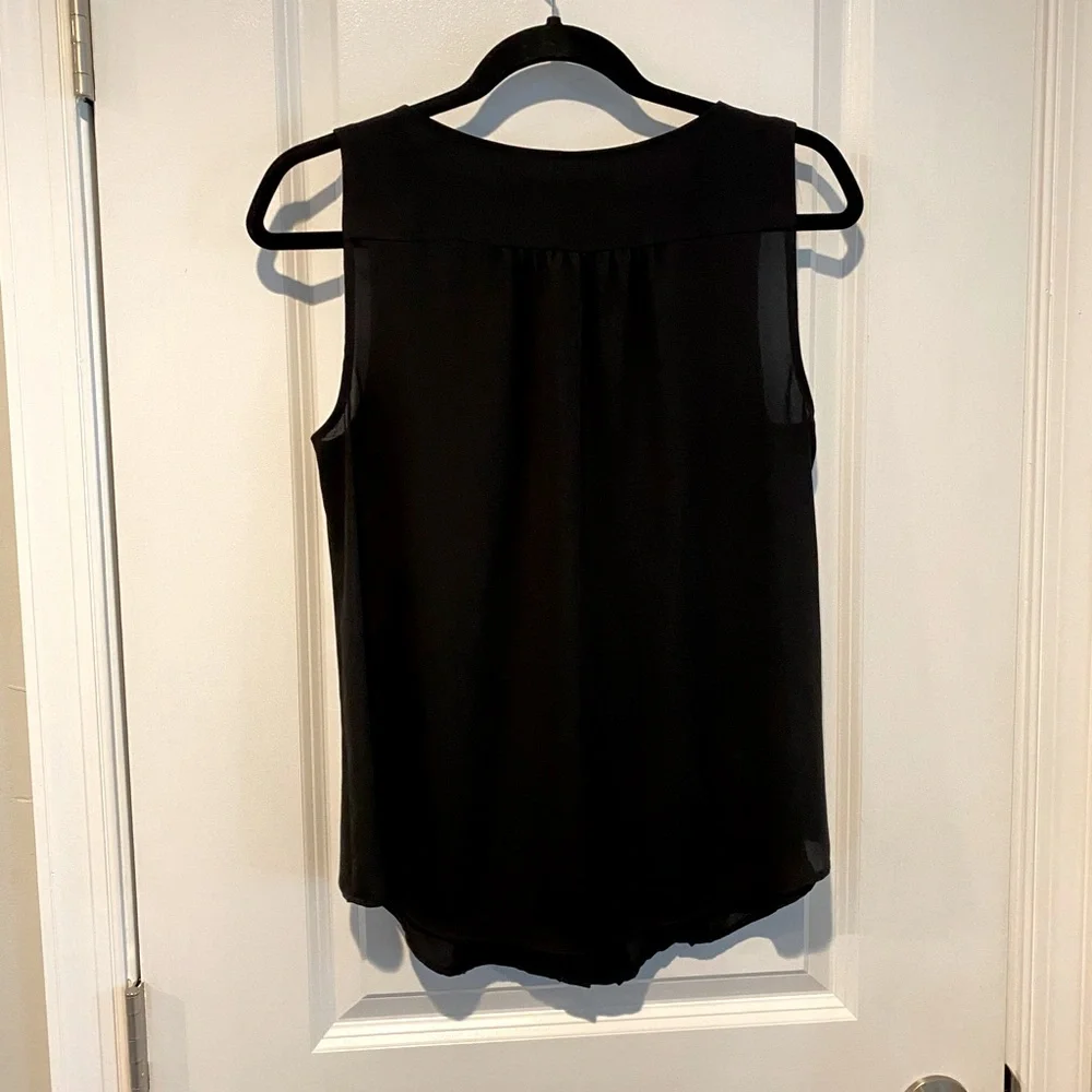 LOFT Black Blouse with Ruffle Front Sleeveless Top Shirt Medium Petite - Picture 2 of 2